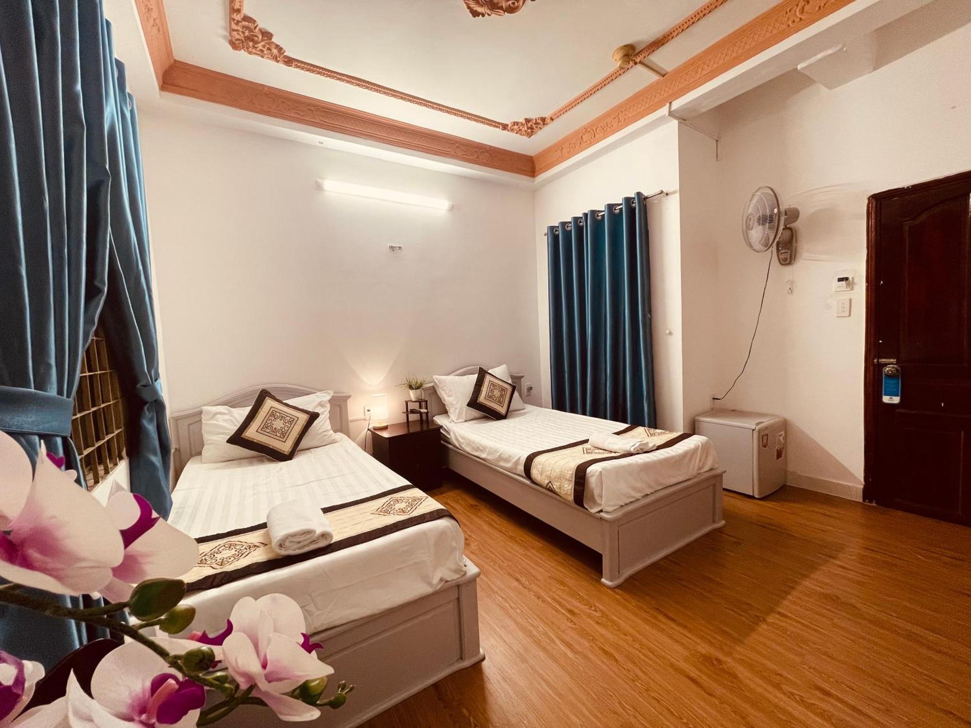 Adenia TP. Hồ Chí Minh